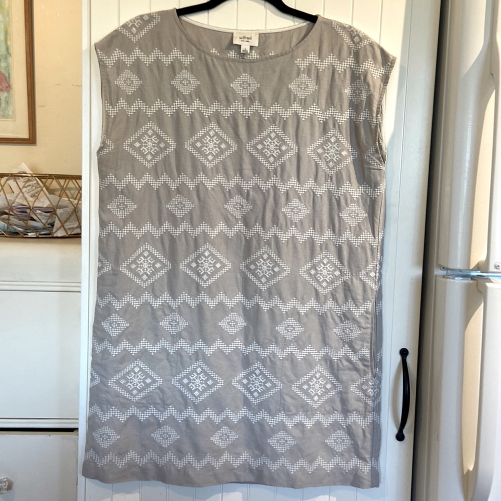 WILFRED ARITZIA Blondelle linen shift dress w/ pockets! Small